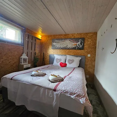 Chez Gigi Bed and Breakfast
