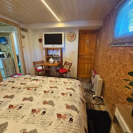 Chez Gigi Bed & Breakfast