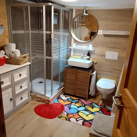 Chez Gigi Oda ve Kahvaltı Nendaz
